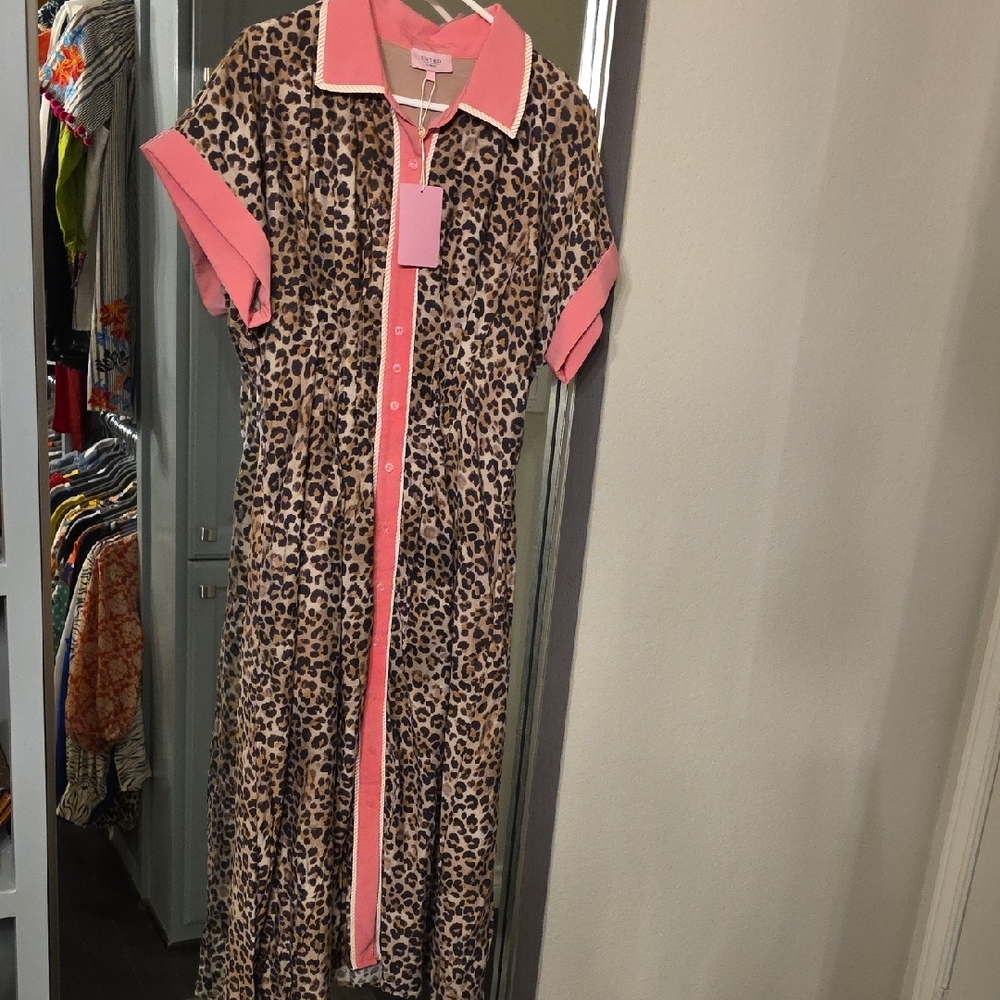 Entro Leopard Print Maxi Dress with Pink Accents - Picture 6 of 9